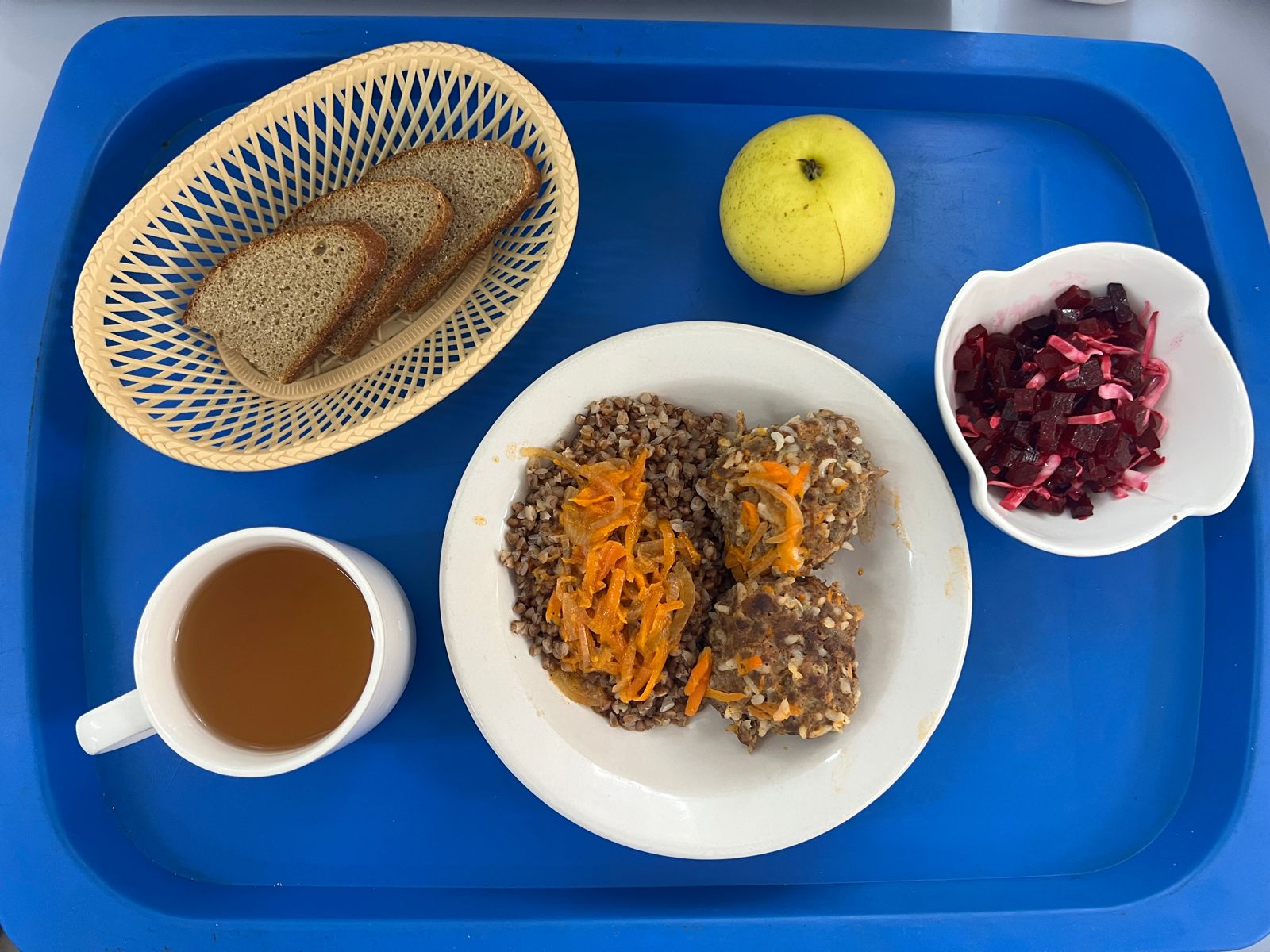 Күнделікті тегін тамақтанатын оқушылардың ас мәзірі